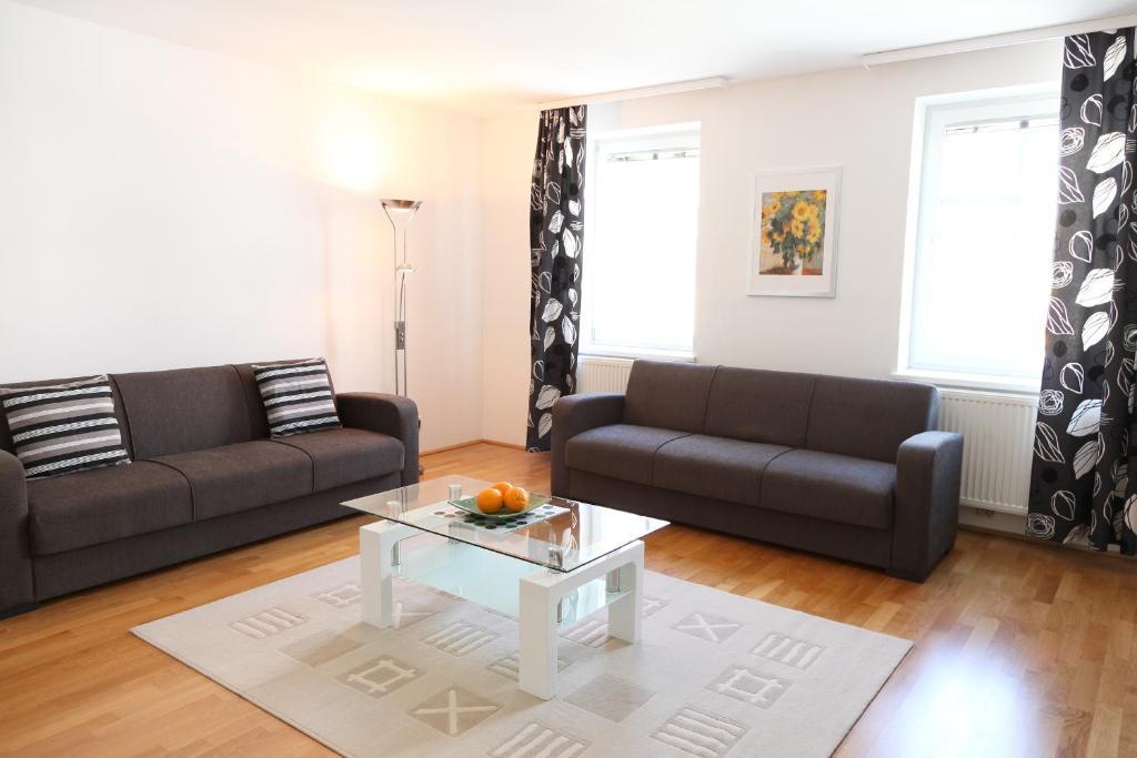 3 Rooms Sunny Apartments-Schoenbrunn, 100M2 With Balcony เวียนนา ห้อง รูปภาพ
