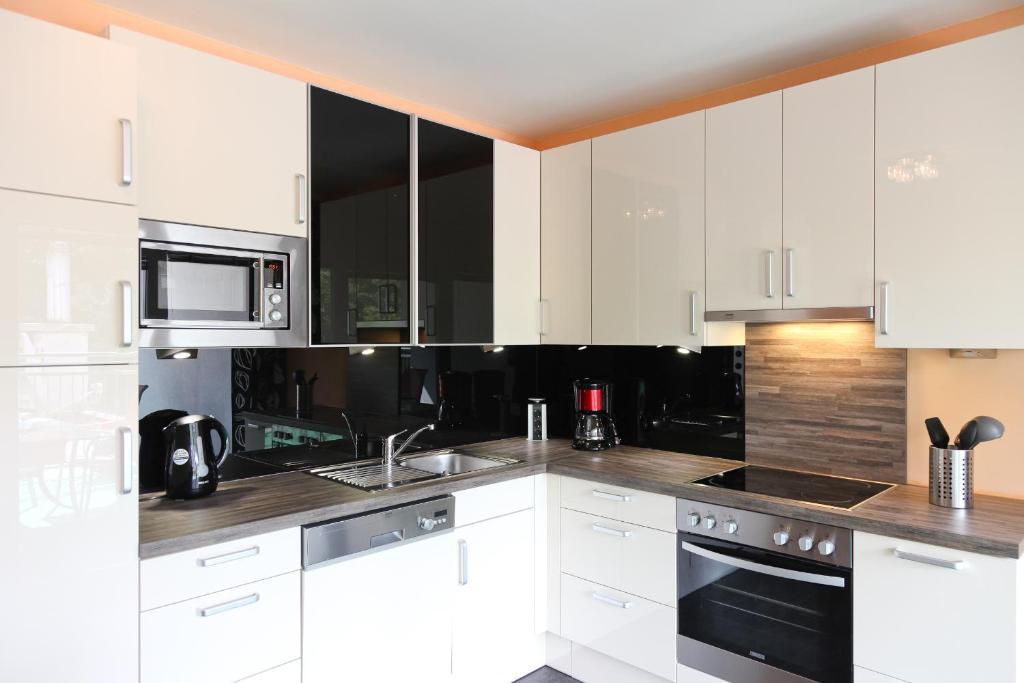 3 Rooms Sunny Apartments-Schoenbrunn, 100M2 With Balcony เวียนนา ห้อง รูปภาพ