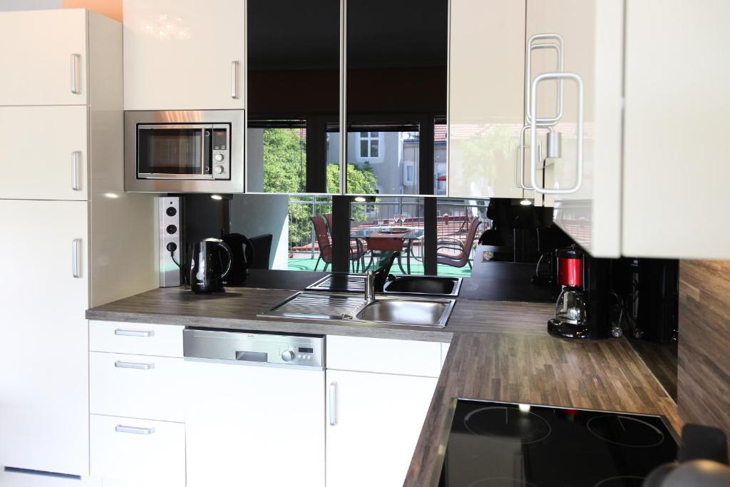 3 Rooms Sunny Apartments-Schoenbrunn, 100M2 With Balcony เวียนนา ภายนอก รูปภาพ